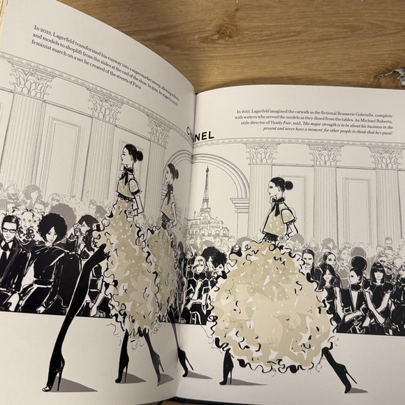 COCO CHANEL Fashion Book
Coco Chanel:The Illustrated World of a Fashion Icon - Picture 7 of 10